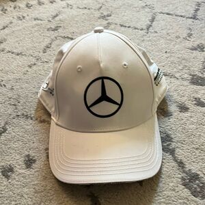 Mercedes Benz Hat